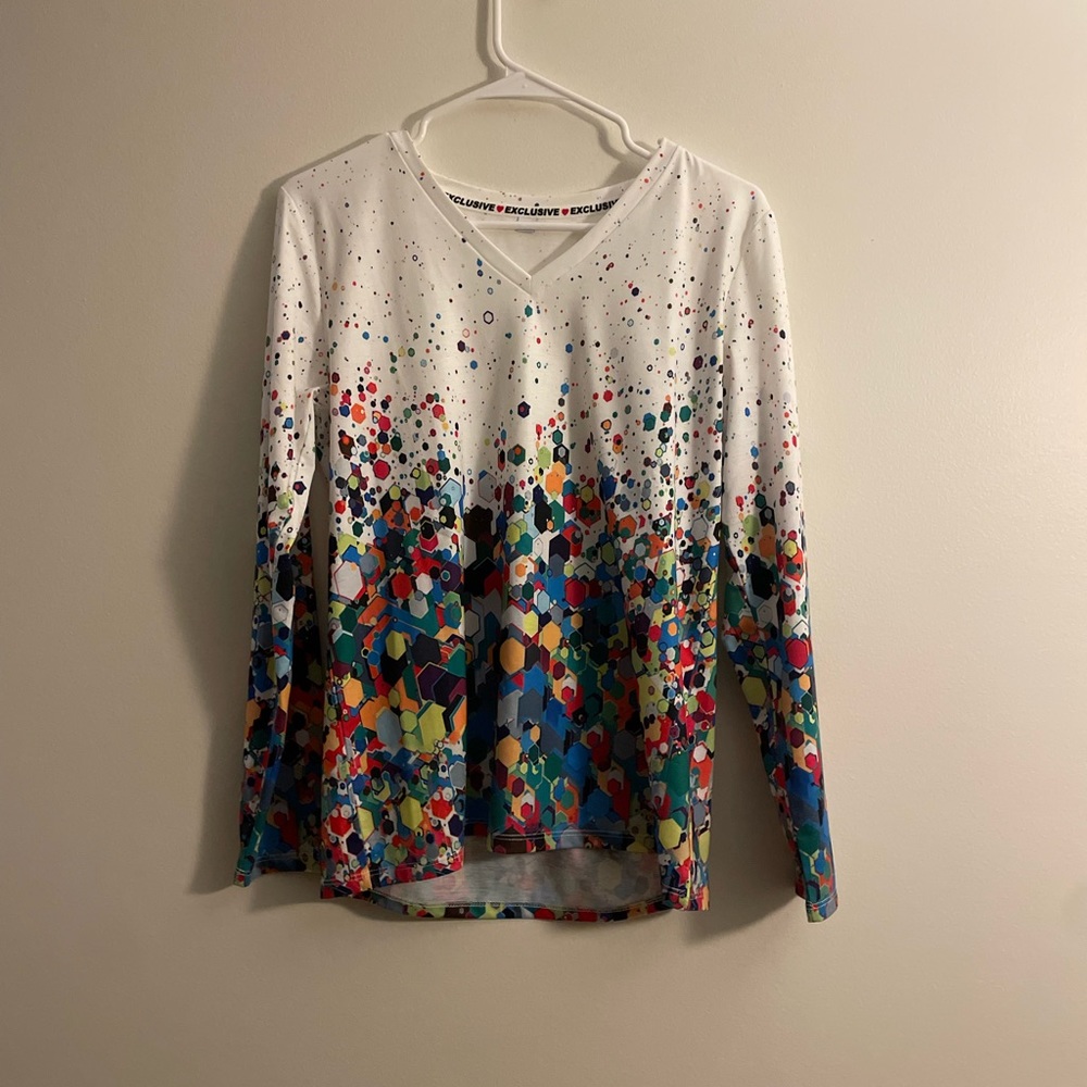 Geometric Print Long Sleeve Tee